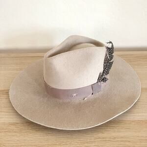 Lovely Bird Verona Antique Felt Feather & Ribbon Hat Small (21–22”) Made in USA